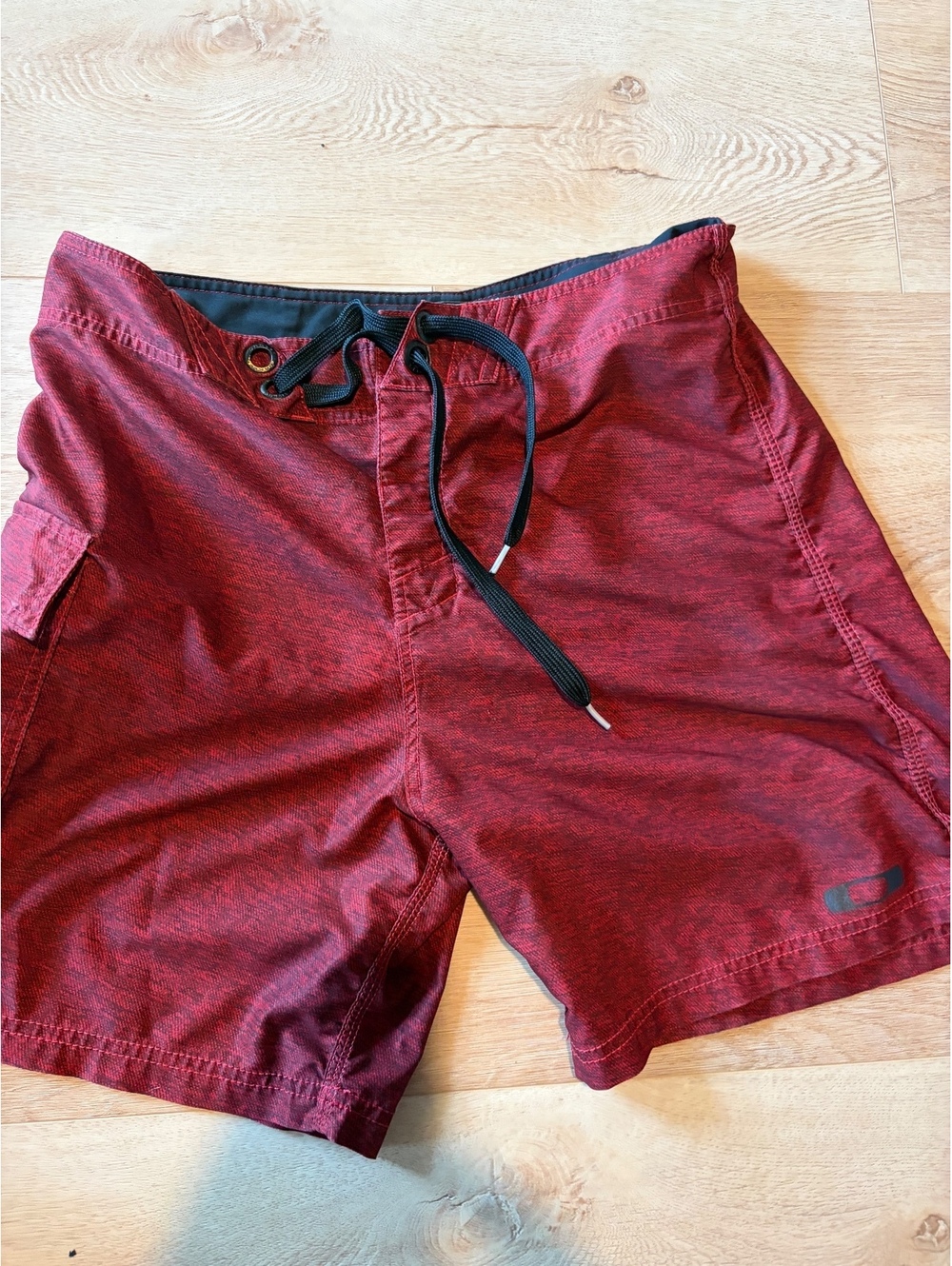 oakley swim shorts size 32